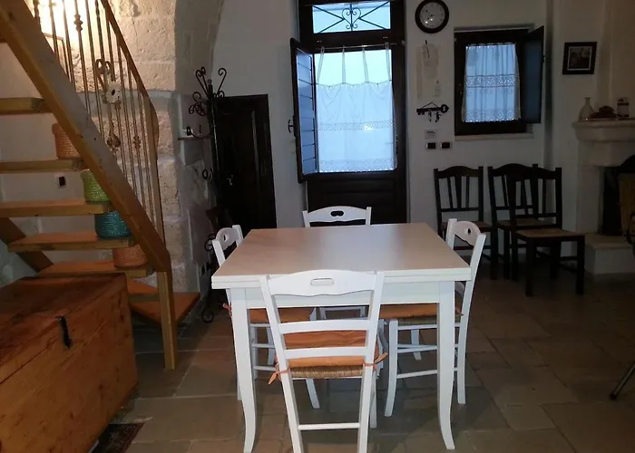 Casa Debora 오스투니